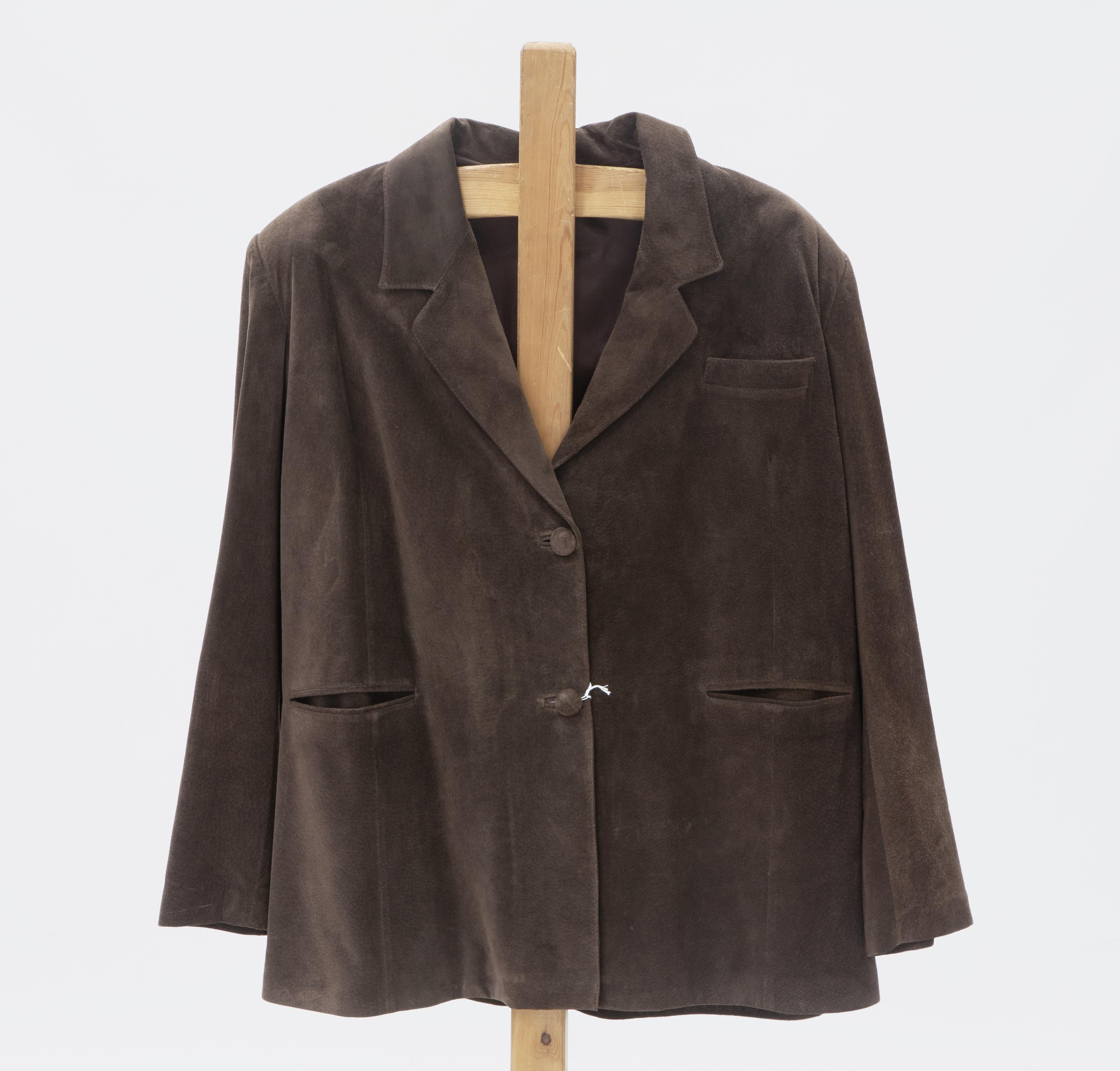 CHAQUETA DE MUJER EN ANTE MARRÓN