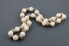 <span class='ref_item'>78 -</span> <span class="object_title">COLLAR DE NACAR Y JASPE</span>  <p><span class="technical_description">De una vuelta de cuentas de nácar calibradas en 12.5 mm y cuentas de jaspe calibradas en 10.5 cm. Cierre realizado en oro en forma de esfera.</span><br>Peso: <span class="PESO_HCES1">99,10</span> <span class="PESOUMED_HCES1">gr.</span><br></p>