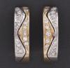 <span class='ref_item'>26 -</span>  <span class="object_title">PAREJA DE PENDIENTES EN ORO BICOLOR DE 18 KT CON DIAMANTES </span><br><span class="technical_description">pareja de pendientes en oro bicolor de 18kt con diamantes talla brillante aprox 0.40 ct </span>  
