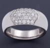 <span class='ref_item'>19 -</span> <span class="object_title">SORTIJA REALIZADA EN ORO DE 18 KT CON DIAMANTES APROX 0.90 CT</span>  <p><span class="technical_description">Sortija ancha realizada en oro de 18 kt cuajada en el centro por diamantes en talla brillante de aprox 0.90 ct </span><br>Peso: <span class="PESO_HCES1">15,70</span> <span class="PESOUMED_HCES1">gr.</span><br></p>