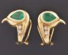 <span class='ref_item'>91 -</span> <span class="object_title">PENDIENDES REALIZADOS EN ORO DE 18 KT CON ESMERALDAS Y DIAMANTES </span>  <p><span class="technical_description">pareja de pendientes realizados en oro de 18 kt acompañados de esmeraldas talla perilla engastadas en boquilla de aprox 1.25 ct y diamantes en talla brillante de aprox 0.10 ct </span><br>Peso: <span class="PESO_HCES1">6,20</span> <span class="PESOUMED_HCES1">gr.</span><br></p>
