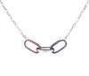 <span class='ref_item'>273 -</span> <span class="object_title">COLLAR CON COLGANTE EN ORO 18KT, ZAFIROS, RUBÍES Y DIAMANTES</span>  <p><span class="technical_description">Collar con cadena y colgante. El colgante en oro de 18kt compuesto por tres eslabones largos. Uno con rubíes de peso total aprox 0.18ct, otro con zafiros de peso total aprox 0.18ct y el de en medio con un diamante central de peso aprox de 0,03ct.<br/>Longitud de la cadena: 49cm</span><br>Peso: <span class="PESO_HCES1">14,90</span> <span class="PESOUMED_HCES1">gr.</span><br></p>