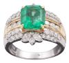 <span class='ref_item'>50 -</span> <span class="object_title">SORTIJA EN ORO BICOLOR 18KT, ESMERALDA Y DIAMANTES </span>  <p><span class="technical_description">Sortija en oro bicolor de 18kt con esmeralda en su talla engastada en garras de peso aprox 3.56ct. Acompañada de diamantes talla brillante y marquise con un peso total aprox 1.51ct<br/>Medida Sortija: 18</span><br>Peso: <span class="PESO_HCES1">15,10</span> <span class="PESOUMED_HCES1">gr.</span><br></p>