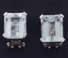 <span class='ref_item'>145 -</span> <span class="object_title">PENDIENTES CON AGUAMARINAS EN ORO 18 KT.  </span>  <p><span class="technical_description">Pendientes realizados en oro de 18 kt. de aguamarinas en talla esmeralda con un peso total aprox. de 4,00 ct. engastadas en garras y con cierre omega.<br/> </span><br>Peso: <span class="PESO_HCES1">7,90</span> <span class="PESOUMED_HCES1">gr.</span><br></p>
