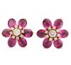 <span class='ref_item'>155 -</span>  <span class="object_title">PENDIENTES FLOR EN ORO DE 18 KT. CON RUBELITAS Y DIAMANTES </span><br><span class="technical_description">Pendientes realizados en oro de 18 kt. con pétalos de rubelitas en talla oval y centro de diamantes en talla brillante de peso total aprox 1.22 ct (dos centros de diamante de 0.45 ct aprox cada uno).<br/>ref:73211</span>  