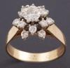 <span class='ref_item'>121 -</span>  <span class="object_title">SORTIJA EN ORO DE 18 KT. CON ROSETÓN DE DIAMANTES </span><br><span class="technical_description">Sortija realizada en oro de 18 kt. con rosetón de diamantes a modo de motivo floral, peso total aprox en diamantes: 0,98 ct.</span>  