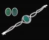 <span class='ref_item'>92 -</span> <span class="object_title">CONJUNTO DE PULSERA Y PEDIENTES EN PLATA</span>  <p><span class="technical_description">Conjunto de pulsera y pendientes realizados en plata con piedras verdes. </span><br>Peso: <span class="PESO_HCES1">46,80</span> <span class="PESOUMED_HCES1">gr.</span><br></p>