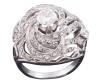 <span class='ref_item'>135 -</span> <span class="object_title">SORTIJA EN ORO 18KT Y DIAMANTES </span>  <p><span class="technical_description">Sortija realizada en oro de 18kt. Con motivos vegetales calados cuajados de diamantes en talla brillante con un peso total de 0.15ct. Destaca un diamante central talla brillante engastado en garras con un peso aprox 0.75ct y otro diamante más pequeño de 0.10ct<br/>Peso total aprox de los diamantes: 1ct<br/>Medida Sortija: 11</span><br>Peso: <span class="PESO_HCES1">9,90</span> <span class="PESOUMED_HCES1">gr.</span><br></p>