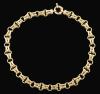 <span class='ref_item'>26 -</span> <span class="object_title">COLLAR ORO DE 18KT "SUAREZ"</span>  <p><span class="technical_description">Collar corto de eslabones fantasia de oro de 18kt. Fabricado por "Suarez" entre los años 1995 y 2000.<br/>Longitud: 40 cm<br/>Cierre: Mosquetón marinero.<br/>Con certificado de la Joyeria "Suarez"</span><br>Peso: <span class="PESO_HCES1">36,70</span> <span class="PESOUMED_HCES1">gr.</span><br></p>
