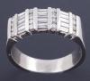 <span class='ref_item'>215 -</span> <span class="object_title">SORTIJA EN ORO DE 18KT Y DIAMANTES</span>  <p><span class="technical_description">Sortija realizada en oro de 18kt y diamantes en tallas brillantes y baguettes con un peso total aprox de 0,95ct.<br/>Medida Sortija: 19</span><br>Peso: <span class="PESO_HCES1">8,20</span> <span class="PESOUMED_HCES1">gr.</span><br></p>