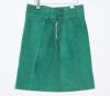 <span class='ref_item'>101 -</span> <span class="object_title">FALDA DE ANTE COLOR VERDE</span>   <p><span class="technique_material">Ante</span><br><span class="technical_description">Marca: Antolín Pastor<br/>Talla: 42</span><br></p>