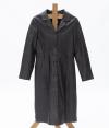<span class='ref_item'>25 -</span> <span class="description">ABRIGO LARGO DE MUJER EN CUERO NEGRO Cuero </span>  <p><span class="description">ABRIGO LARGO DE MUJER EN CUERO NEGRO<br>Cuero<br>Talla: 40</span></p>
