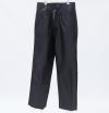 <span class='ref_item'>46 -</span> <span class="object_title">PANTALÓN DE MUJER EN CUERO NEGRO</span> <span class="technique_material">Cuero</span>   <p><span class="object_title">PANTALÓN DE MUJER EN CUERO NEGRO</span><br><span class="technique_material">Cuero</span><br><span class="technical_description">Bajos descosidos<br/>Talla: 40</span><br></p>