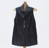 <span class='ref_item'>66 -</span> <span class="object_title">CHALECO DE MUJER EN CUERO NEGRO</span>   <p><span class="technique_material">Cuero</span><br><span class="technical_description">Espalda forrada<br/>Cremallera precisa recambio<br/>Talla: 40</span><br></p>