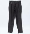 <span class='ref_item'>84 -</span> <span class="object_title">PANTALÓN DE MUJER EN CUERO COLOR MARRÓN</span>   <p><span class="technique_material">Cuero</span><br><span class="technical_description">Cierre abotonado<br/>Marca: Mas que piel<br/>Talla: 42</span><br></p>