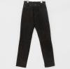 <span class='ref_item'>90 -</span> <span class="object_title">PANTALÓN DE MUJER EN CUERO COLOR MARRÓN</span>   <p><span class="technique_material">Cuero</span><br><span class="technical_description">Con botonadura.<br/>Talla: 40<br/> </span><br></p>