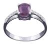 <span class='ref_item'>239 -</span> <span class="object_title">SORTIJA EN ORO DE 18KT, RUBÍ Y DIAMANTES</span>  <p><span class="technical_description">Sortija realizada en oro de 18kt con rubí central en talla oval engastado en garras con un peso total aprox de 2ct y en los hombros diamantes en talla brillante engastados en grano con un peso total aprox de 0,25ct<br/>Medida Sortija: 14</span><br>Peso: <span class="PESO_HCES1">2,60</span> <span class="PESOUMED_HCES1">gr.</span><br></p>
