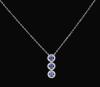<span class='ref_item'>129 -</span> <span class="object_title">COLGANTE Y CADENA EN ORO DE 18KT, ZAFIROS Y DIAMANTES</span>  <p><span class="technical_description">Colgante con su cadena realizados en oro de 18kt con 3 zafiros en talla redonda engastados en garra con un peso total aprox de 0,50ct y diamantes en talla brillante orlando cada uno de ellos con un peso total aprox de 0,20ct.<br/>Longitud de la cadena: 40cm</span><br>Peso: <span class="PESO_HCES1">1,70</span> <span class="PESOUMED_HCES1">gr.</span><br></p>