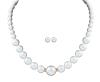 <span class='ref_item'>213 -</span> <span class="object_title">CONJUNTO DE COLLAR Y PENDIENTES DE IMITACIÓN DE PERLAS BLANCAS</span>  <p><span class="technical_description">Conjunto formado por un collar y una pareja de pendientes de imitación de perlas. El collar con una perla grande central y el resto colocadas en degradé.<br/>Cierre Collar: Mosquetón de metal<br/>Longitud Collar: 45cm<br/>Cierre Pendientes: Presión</span><br>Peso: <span class="PESO_HCES1">56,70</span> <span class="PESOUMED_HCES1">gr.</span><br></p>