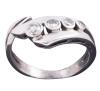 <span class='ref_item'>28 -</span> <span class="object_title">SORTIJA EN ORO DE 18KT Y DIAMANTES</span>  <p><span class="technical_description">Sortija realizada en oro de 18kt con un diseño cruzado adornado por banda abierta de diamantes en talla brillante engastados en chatón con un peso total aprox de 0,45ct.<br/>Medida Sortija: 14</span><br>Peso: <span class="PESO_HCES1">4,60</span> <span class="PESOUMED_HCES1">gr.</span><br></p>