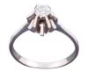 <span class='ref_item'>136 -</span> <span class="object_title">SOLITARIO EN ORO DE 18KT Y DIAMANTE</span>  <p><span class="technical_description">Sortija solitario realizado en oro de 18kt con diamante central en talla brillante engastado en doble garra alta con un peso total aprox de 0,48ct<br/>Medida Sortija: 17</span><br>Peso: <span class="PESO_HCES1">3,40</span> <span class="PESOUMED_HCES1">gr.</span><br></p>