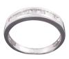 <span class='ref_item'>115 -</span> <span class="object_title">MEDIA ALIANZA EN ORO DE 18KT Y DIAMANTES</span>  <p><span class="technical_description">Media alianza realizada en oro de 18kt con carril de diamantes en talla baguette con un peso total aprox de 0,34ct<br/>Medida Sortija: 13</span><br>Peso: <span class="PESO_HCES1">4</span> <span class="PESOUMED_HCES1">gr.</span><br></p>