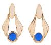 <span class='ref_item'>42 -</span> <span class="object_title">PENDIENTES DE METAL Y PIEDRAS DE COLOR</span>  <p><span class="technical_description">Pendientes largos con dos cuerpos realizados en metal dorado con piedras de color<br/>Cierre: Clip</span><br>Peso: <span class="PESO_HCES1">22</span> <span class="PESOUMED_HCES1">gr.</span><br></p>