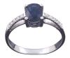 <span class='ref_item'>3 -</span> <span class="object_title">SORTIJA EN ORO DE 18KT, ZAFIRO Y DIAMANTES</span>  <p><span class="technical_description">Sortija realizada en oro de 18kt, con zafiro central en talla oval engastado en garras con peso total aprox de 0,85ct. Adornada a ambos lados por dos bandas de diamantes en talla brillante engastados en grano con peso total aprox 0,25ct.<br/>Medida Sortija: 11</span><br>Peso: <span class="PESO_HCES1">2,60</span> <span class="PESOUMED_HCES1">gr.</span><br></p>