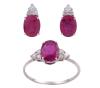 <span class='ref_item'>137 -</span> <span class="object_title">CONJUNTO DE SORTIJA Y PENDIENTES EN ORO DE 18KT, RUBÍES Y DIAMANTES</span>  <p><span class="technical_description">Conjunto de sortija y pendientes realizados en oro de 18kt. Con rubíes centrales en talla oval engastados en garras con un peso total aprox de 4.97ct y detalle de diamantes en talla brillante engastados en garras con un peso total aprox de 0.38ct.<br/>Medida Sortija: 15<br/>Cierre Pendientes: Presión</span><br>Peso: <span class="PESO_HCES1">3,90</span> <span class="PESOUMED_HCES1">gr.</span><br></p>
