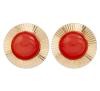 <span class='ref_item'>88 -</span> <span class="object_title">PENDIENTES EN ORO 18KT Y GEMAS IMITACIÓN CORAL</span>  <p><span class="technical_description">Pendientes realizados en oro de 18 kt. Con detalle de gemas imitación coral en talla cabujón redonda sobre bisel estriado.<br/>Cierre: Rosca<br/>Medidas: 1 x 1cm</span><br>Peso: <span class="PESO_HCES1">1,50</span> <span class="PESOUMED_HCES1">gr.</span><br></p>