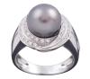 <span class='ref_item'>141 -</span> <span class="object_title">SORTIJA CENTOVENTUNO EN ORO 18 KT, PERLA TAHITÍ Y DIAMANTES</span>  <p><span class="technical_description">Sortija de la firma Centoventuno realizada en oro de 18kt. Formada por una perla tahití central calibrada en 10,50mm, orlada por diamantes en talla brillante engastados en grano, con un peso aprox total de 0.18ct.<br/>Medida Sortija: 14</span><br>Peso: <span class="PESO_HCES1">10,80</span> <span class="PESOUMED_HCES1">gr.</span><br></p>