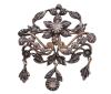 <span class='ref_item'>107 -</span> <span class="object_title">BROCHE ANTIGUO EN ORO 18KT Y PLATA DE LEY CON DIAMANTES</span>  <p><span class="technical_description">Broche realizado en oro de 18kt y plata de ley. Con motivo floral, tres colgantes con movimiento, y diamantes en talla antigua con vistas en plata, con un peso total aprox todos los diamantes de 0.40ct.  Pequeño desperfecto en el lateral.<br/>Cierre: Aguja<br/>Medidas broche: 4 x 4,5 cm</span><br>Peso: <span class="PESO_HCES1">11,40</span> <span class="PESOUMED_HCES1">gr.</span><br></p>