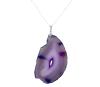 <span class='ref_item'>128 -</span> <span class="object_title">COLGANTE CON CORTE DE ÁGATA Y CADENA DE PLATA DE LEY</span>  <p><span class="technical_description">Gran colgante con corte de ágata en tonos violetas. Cadena en plata de ley, con contraste y eslabón tipo veneciano<br/>Cierre: Reasa<br/>Longitud de la cadena: 50cm<br/>Medidas Colgante: 8,5 x 5,50cm</span><br>Peso: <span class="PESO_HCES1">43,70</span> <span class="PESOUMED_HCES1">gr.</span><br></p>