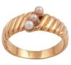 <span class='ref_item'>27 -</span> <span class="object_title">SORTIJA EN PLATA DE LEY CHAPADA EN ORO Y PERLAS CULTIVADAS</span>  <p><span class="technical_description">Sortija en plata de ley, con contrastes y chapada en oro. Montando 3 pequeñas perlas cultivadas en agua dulce.<br/>Medida Sortija: 17</span><br>Peso: <span class="PESO_HCES1">3,90</span> <span class="PESOUMED_HCES1">gr.</span><br></p>