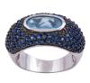 <span class='ref_item'>95 -</span> <span class="object_title">SORTIJA EN PLATA DE LEY 925  Y ESPINELAS AZULES</span>  <p><span class="technical_description">Sortija realizada en plata de ley 925, con contraste. Con una espinela azul en talla oval facetada engastada en bisel y pavé de espinelas azules sobre vistas en plata pavonada<br/>Medida Sortija: 10</span><br>Peso: <span class="PESO_HCES1">5,9</span> <span class="PESOUMED_HCES1">gr.</span><br></p>