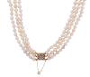 <span class='ref_item'>130 -</span> <span class="object_title">COLLAR DE PERLAS CON BROCHE EN ORO 18KT</span>  <p><span class="technical_description">Collar de tres hilos de perlas cultivadas en color crema, calibradas entre 6-9mm. Broche realizado en oro de 18kt con caja cuadrada adornada por pequeñas perlas cultivadas<br/>Cierre: Caja con lengüeta y cadena de seguridad<br/>Longitud: 50cm (el hilo más largo)</span><br>Peso: <span class="PESO_HCES1">91,60</span> <span class="PESOUMED_HCES1">gr.</span><br></p>