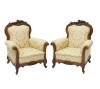 <span class='ref_item'>229 -</span> <span class="description">PAREJA DE BUTACAS ESTILO VICTORIANO </span>  <p><span class="description">En madera de nogal tallada en respaldo, reposabrazos y patas, tapizadas con tejido en color mostaza claro con decoraciones florales. Respaldo tipo cabriolé alto. lateral de una de ellas levemente descosido. <br>Medidas: 119x90x70cm</span></p>