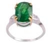 <span class='ref_item'>61 -</span> <span class="description">SORTIJA EN ORO BICOLOR 18KT, GRANATE VERDE Y DIAMANTES</span>  <p><span class="description">Sortija realizada en oro bicolor de 18kt con granate verde en talla oval, engastada en doble garra de oro amarillo, con peso aprox de 5.10ct. A los lados diamantes en talla brillante, engastados en grano, con un peso total aprox de 0.06ct.<br>Medida Sortija: 14<br>Peso: 5,1 gr.</span></p>