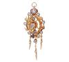 <span class='ref_item'>172 -</span> <span class="object_title">COLGANTE ANTIGUO EN ORO 18KT Y DIAMANTES </span>  <p><span class="technical_description">Colgante antiguo realizado en oro de 18kt en forma vegetal con diamantes talla rosa y rosa doble engastados en garras y chatón, con un peso total aprox de 1.20ct. Con caja. <br/>Medidas: 5,5 x 2cm</span><br>Peso: <span class="PESO_HCES1">8,20</span> <span class="PESOUMED_HCES1">gr.</span><br></p>