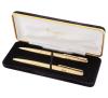 <span class='ref_item'>180 -</span> <span class="object_title">BOLÍGRAFO Y PORTAMINAS PARKER CHAPADOS EN ORO</span>  <p><span class="technical_description">Conjunto de bolígrafo y portaminas Parker en metal chapado en oro. Iniciales G.C. en el cuerpo. <br/>En su estuche.</span><br>Peso: <span class="PESO_HCES1">39,20</span> <span class="PESOUMED_HCES1">gr.</span><br></p>