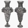 <span class='ref_item'>212 -</span> <span class="object_title">PAREJA DE JARRONES ESTILO NAPOLEÓN III, FRANCIA, FFS.S.XIX</span>   <p><span class="technique_material">Peltre </span><br><span class="technical_description">Pareja de jarrones realizados en peltre con decoración de laureles, lazadas y triunfos musicales rematados en los laterales con cabezas de carnero. </span><br><span class="ALTO_HCES1">39 </span><span class="ALTOUMED_HCES1">cm.</span></p>