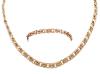<span class='ref_item'>81 -</span> <span class="object_title">GARGANTILLA Y PULSERA EN ORO 18KT Y ÓNIX</span>  <p><span class="technical_description">Conjunto de gargantilla y pulsera realizados en oro de 18kt con eslabón de círculos y gallones. En los extremos de la pulsera pequeños cabujones de ónix.<br/>Cierre: Reasa marinera<br/>Longitud: 45cm la gargantilla y 19cm la pulsera</span><br>Peso: <span class="PESO_HCES1">24,80</span> <span class="PESOUMED_HCES1">gr.</span><br></p>