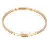 <span class='ref_item'>154 -</span> <span class="object_title">PULSERA EN ORO 18KT DE MEDIA CAÑA FINA</span>  <p><span class="technical_description">Pulsera de media caña fina realizada en oro de 18kt con adornos cincelados en su parte exterior y texturas brillo y mate. Sistema de bisagra<br/>Cierre: Caja con lengüeta y ocho de seguridad. Dos arandelas para colocar cadena de seguridad<br/>Diámetro interior: 6,5cm</span><br>Peso: <span class="PESO_HCES1">7,20</span> <span class="PESOUMED_HCES1">gr.</span><br></p>