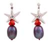 <span class='ref_item'>109 -</span> <span class="object_title">PENDIENTES EN PLATA DE LEY, PERLAS CULTIVADAS COLOR TAHITÍ Y CORAL</span>  <p><span class="technical_description">Pareja de pendientes largos realizados en plata de ley. Formados por perlas cultivadas en agua dulce en color tahití, con forma de barrilete y adorno superior de cuentas esféricas de coral y de motivo de estrella de mar.<br/>Cierre: Presión<br/>Longitud: 3,7cm</span><br>Peso: <span class="PESO_HCES1">8,50</span> <span class="PESOUMED_HCES1">gr.</span><br></p>