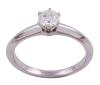 <span class='ref_item'>51 -</span> <span class="object_title">SOLITARIO TIFFANY & Co EN PLATINO 950 CON DIAMANTE</span>  <p><span class="technical_description">Sortija solitario de Tiffany & Co realizada en platino 950 con diamante central en talla brillante con certificado de Tiffany & Co Nº J35886 (grabado en el interior de la sortija) y características: Peso 0.41ct, Color G, Pureza VVS1, Talla buena.<br/>Acompañada de caja original<br/>Medida Sortija: 11</span><br>Peso: <span class="PESO_HCES1">4,30</span> <span class="PESOUMED_HCES1">gr.</span><br></p>