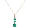 <span class='ref_item'>37 -</span> <span class="object_title">COLGANTE Y CADENA DE ORO 18KT, ESMERALDAS Y DIAMANTE</span>  <p><span class="technical_description">Colgante y cadena realizados en oro de 18kt. El colgante con 3 esmeraldas en talla rectangular y cojín de peso total aprox 6.50ct y un diamante superior en talla brillante con peso total aprox de 0.20ct. Cadena veneciana.<br/>Cierre: Reasa<br/>Longitud de la cadena: 40cm</span><br>Peso: <span class="PESO_HCES1">3,20</span> <span class="PESOUMED_HCES1">gr.</span><br></p>