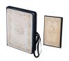 <span class='ref_item'>265 -</span> <span class="object_title">DOS AGENDAS TELEFÓNICAS CON PORTADAS EN PLATA DE LEY 925</span>  <p><span class="technical_description">Lote de dos agendas telefónicas con placas realizadas en plata de ley 925 en sus portadas, decoradas con motivos florales. La mayor además de la agenda tiene un libro para anotaciones y cintas de seda para cerrar. La más pequeña tiene en la placa la grabación "1956-1998"<br/>Medidas: 16 x 11cm la grande, 11,5 x 7,5cm la pequeña<br/>Peso bruto total: 358gr</span><br></p>