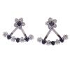 <span class='ref_item'>155 -</span> <span class="object_title">PENDIENTES DESMONTABLES EN PLATA 925, ORO 18KT, DIAMANTES Y ÓNIX</span>  <p><span class="technical_description">Pareja de pendientes realizados en plata de ley 925 patinada en color oscuro. Con ónix en tallas ovales y diamantes en talla 8/8 con peso total aprox 0.50c. Desmontables quedando solo la flor superior.<br/>Cierre: Presión. Tanto palillos como presiones en oro 18kt</span><br>Peso: <span class="PESO_HCES1">5,50</span> <span class="PESOUMED_HCES1">gr.</span><br></p>