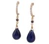 <span class='ref_item'>14 -</span> <span class="object_title">PENDIENTES EN ORO 18KT, ZAFIROS Y DIAMANTES</span>  <p><span class="technical_description">Pareja de pendientes con movimiento realizados en oro de 18kt. Formados por zafiros masivos en cabujón con forma de gota y peso total aprox 3ct y en la parte superior diamantes en talla brillante con peso total aprox 0.15ct. <br/>Cierre: Presión<br/>Longitud: 3cm</span><br>Peso: <span class="PESO_HCES1">3,20</span> <span class="PESOUMED_HCES1">gr.</span><br></p>