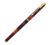 <span class='ref_item'>235 -</span> <span class="object_title">ESTILOGRÁFICA PARKER CON DETALLES CHAPADOS EN ORO</span>  <p><span class="technical_description">Estilográfica Parker con detalles en metal chapado en oro, con decoración tornasolada. Hecha en Francia. Clip en forma de flecha. Sistema de carga mediante presión.</span><br>Peso: <span class="PESO_HCES1">19,10</span> <span class="PESOUMED_HCES1">gr.</span><br></p>
